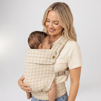 The Essential Tuckn Carrier